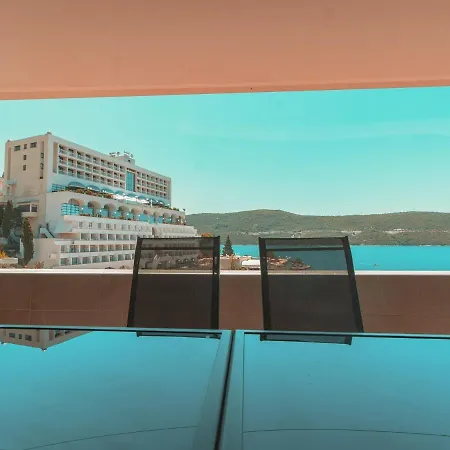 Comfort With Sea View Apartment *
